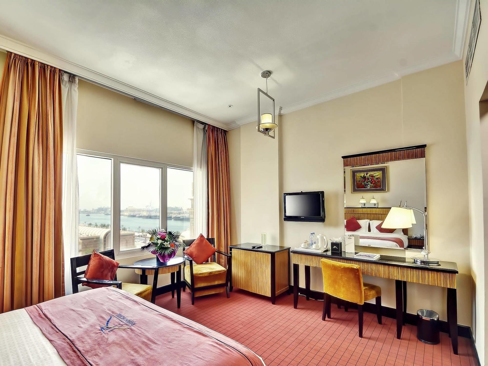 Rayan Hotel Corniche Sharjah Ngoại thất bức ảnh